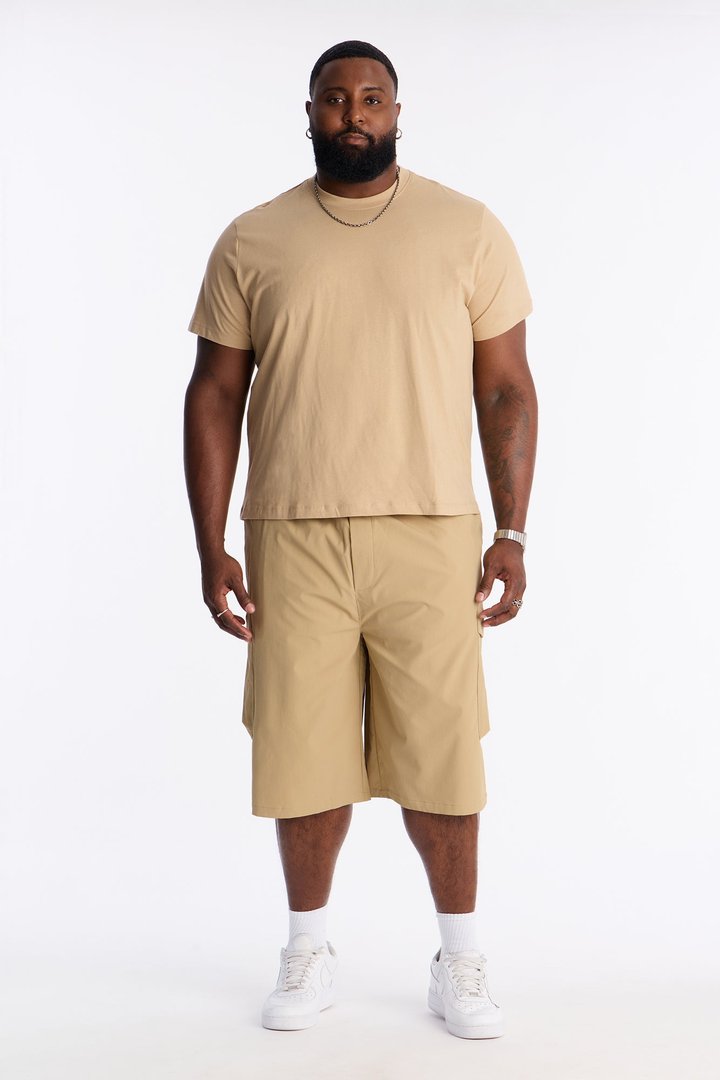 Relaxed Thirty Degree Mesh Outlay Tech Short - Tan