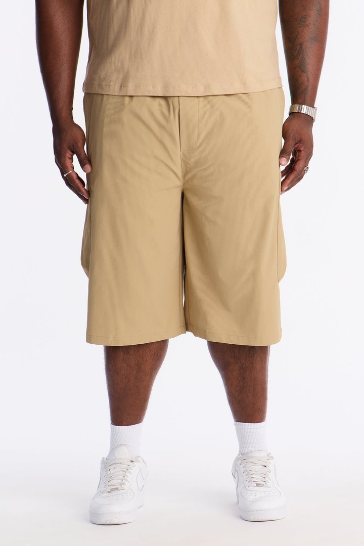 Relaxed Thirty Degree Mesh Outlay Tech Short - Tan