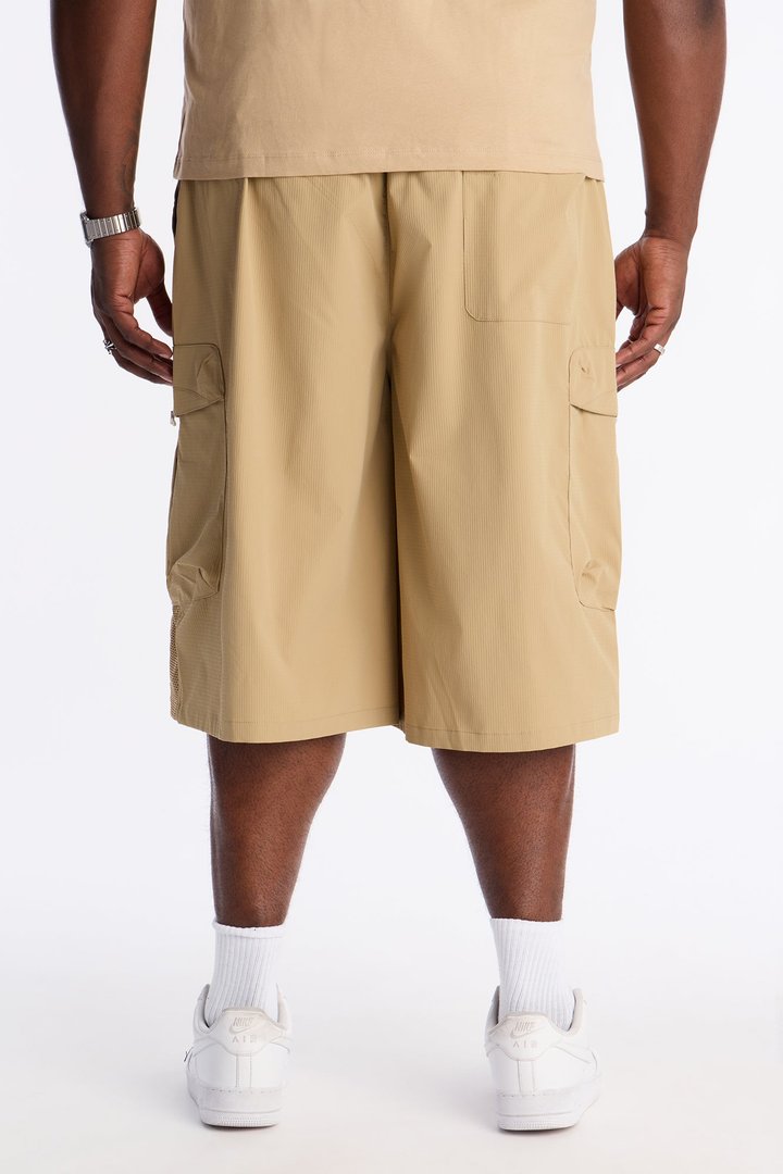 Relaxed Thirty Degree Mesh Outlay Tech Short - Tan