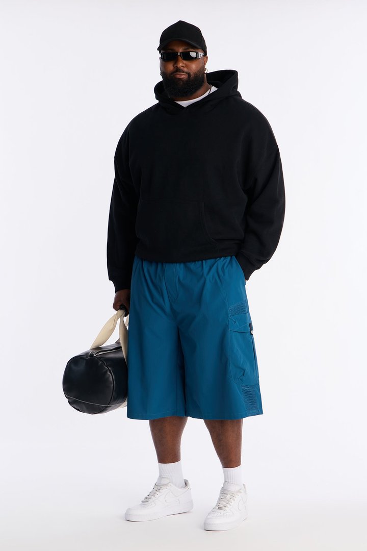 Relaxed Thirty Degree Mesh Outlay Tech Short - Blue