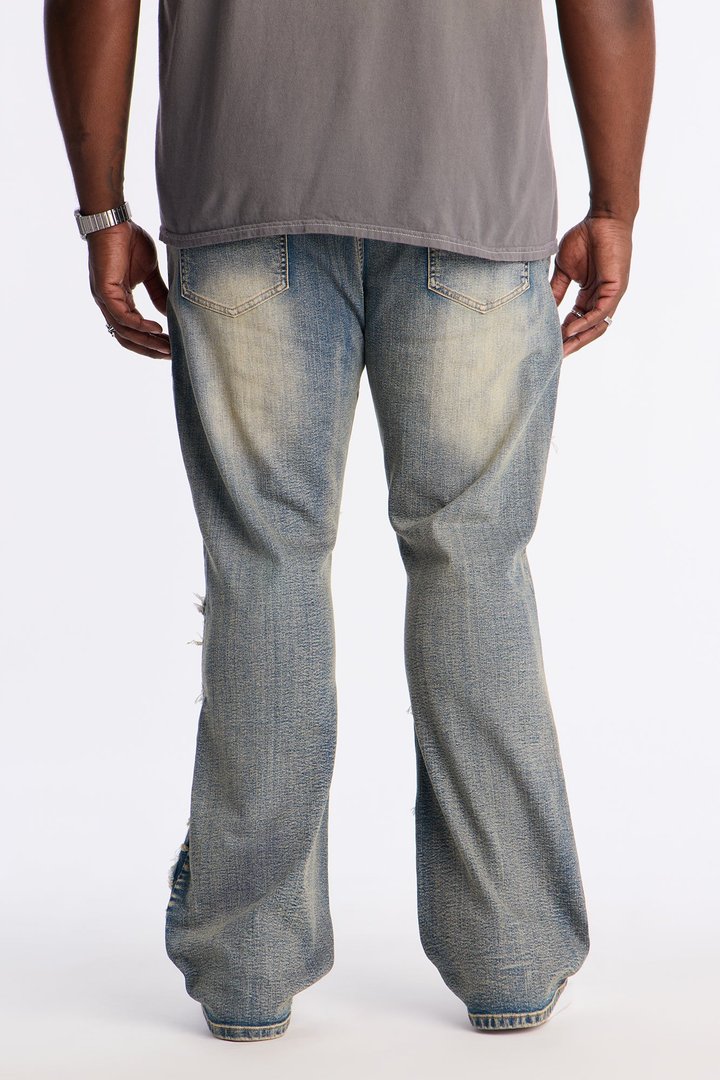 Stacked Slim Flare Fray Waves Jeans - Light Wash