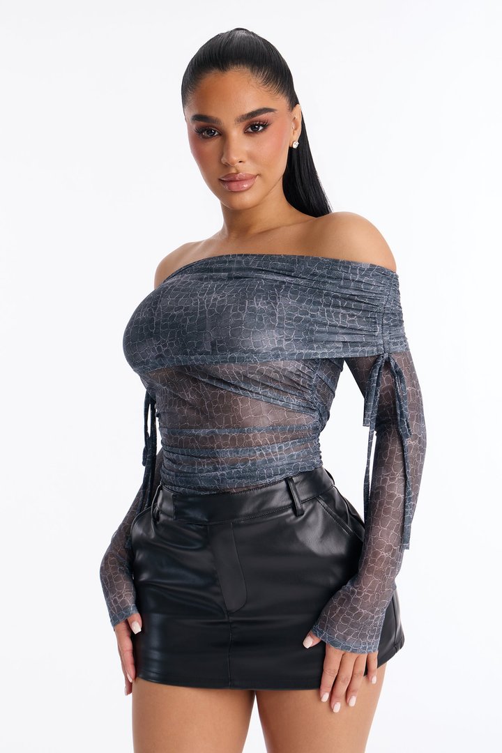 Poison Kiss Mesh Long Sleeve Ruched Bodysuit - Charcoal/combo
