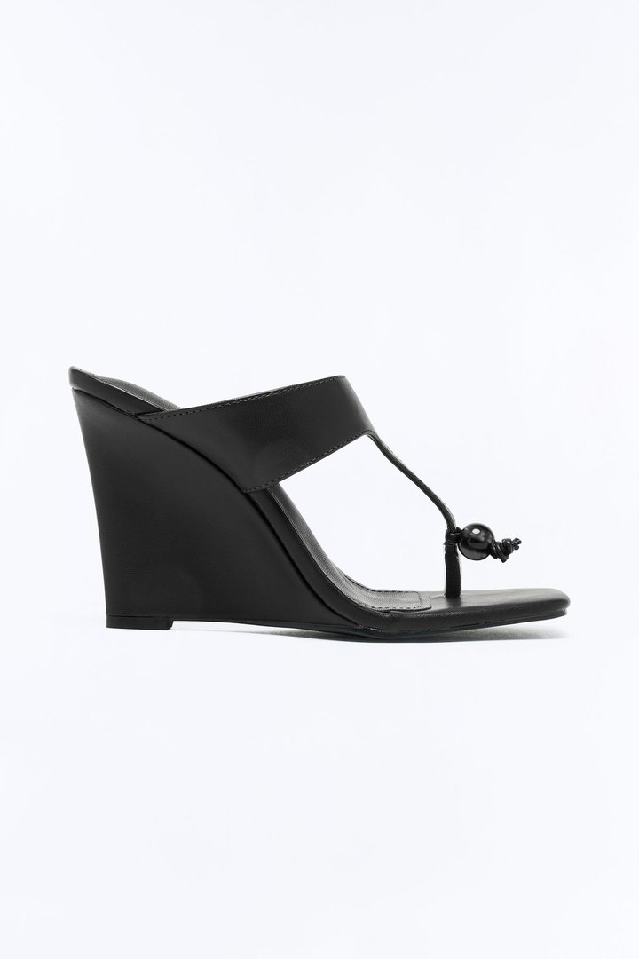 Burgos Thong Wedges - Black