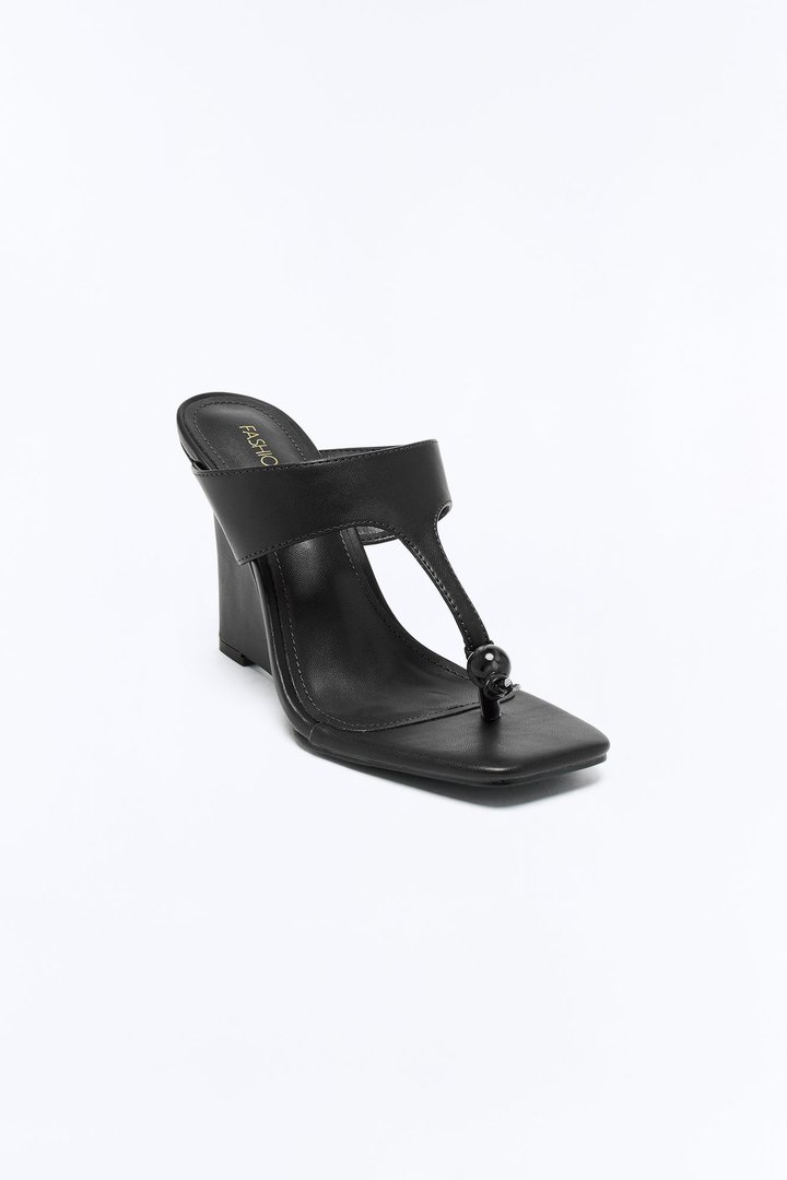Burgos Thong Wedges - Black