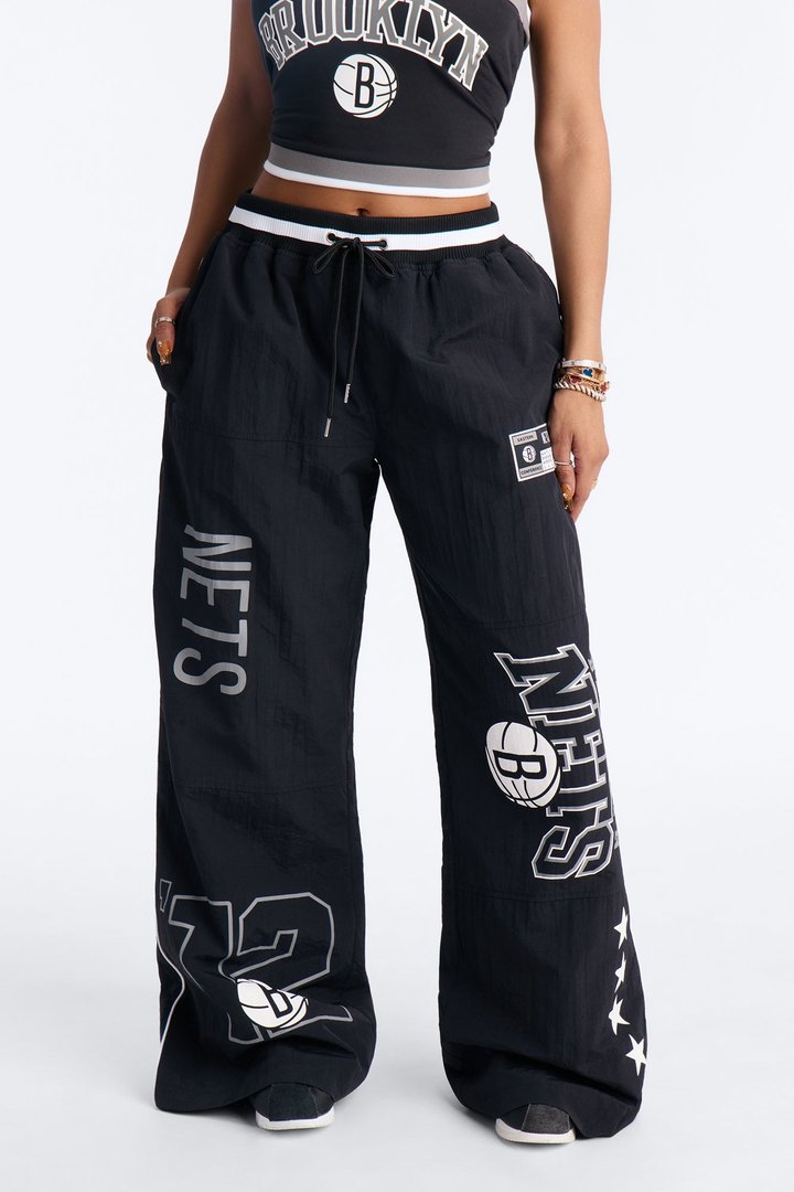 NBA Brooklyn Nets Patchwork Cargo Wide Leg Pant - Black