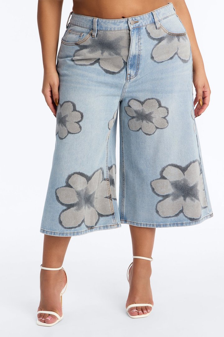 Born To Bloom Wide Leg Culotte Jeans - Light Wash