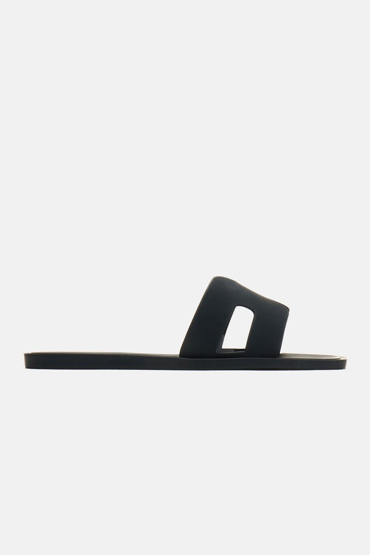 Jackie Flat Sandals - Black