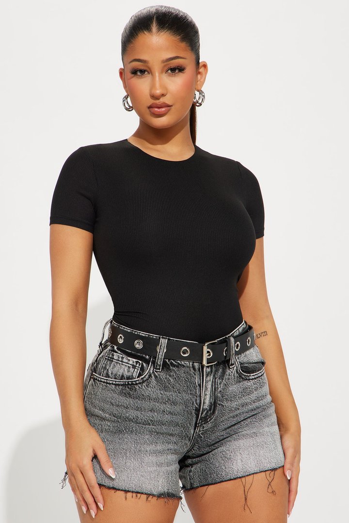 Chloe Crew Neck Short Sleeve Tee - Black