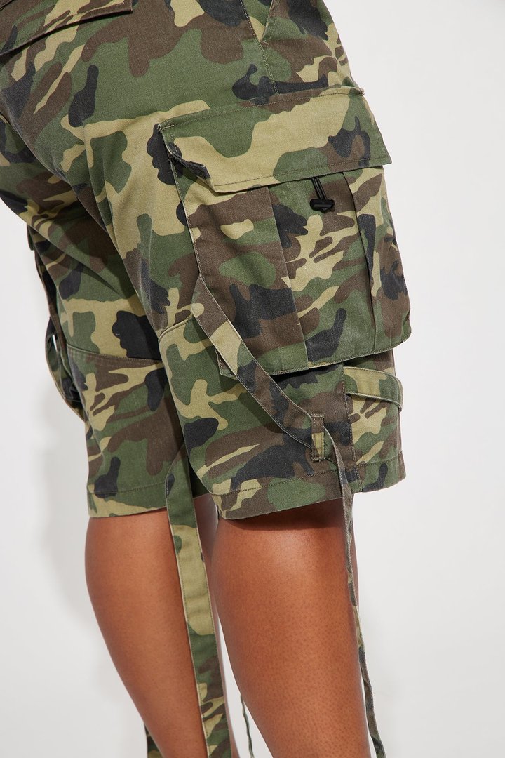 Level You Up Cargo Bermuda Short - Olive/combo