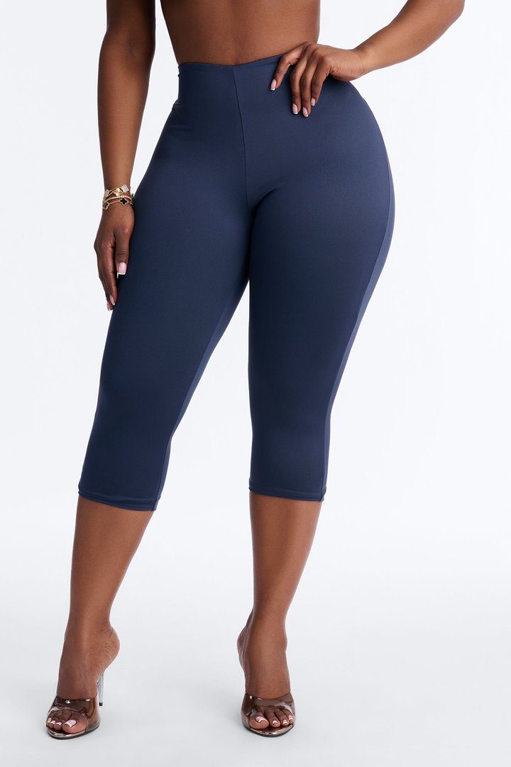 Contour Double Lined Capri Pant - Navy