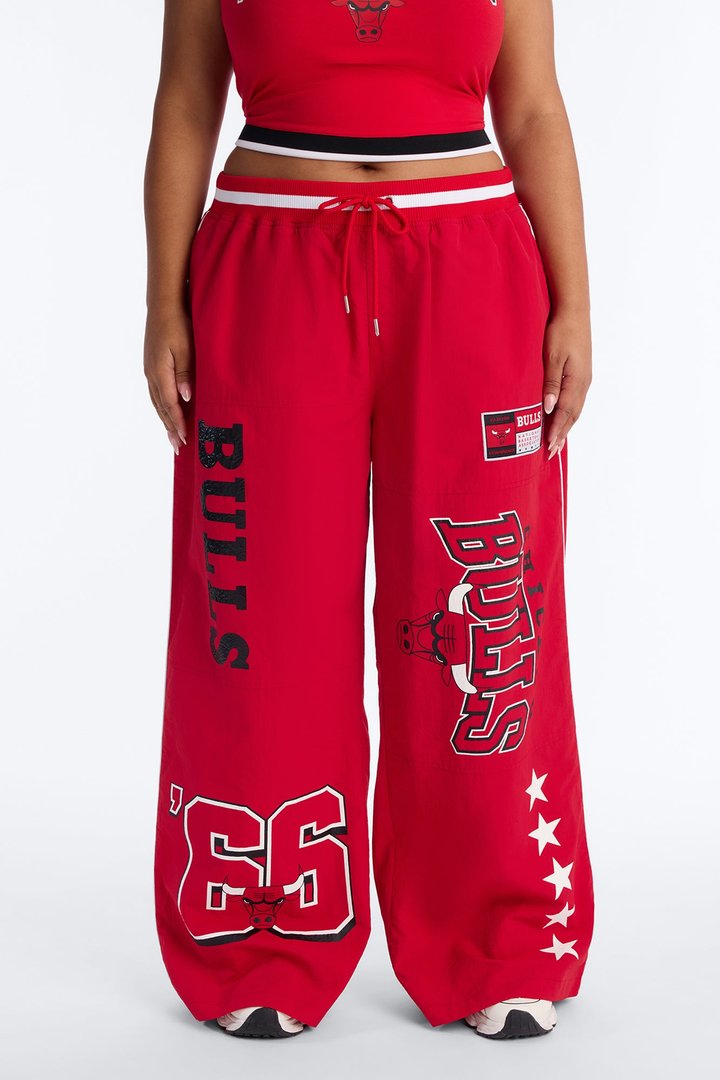 NBA Chicago Bulls Patchwork Cargo Wide Leg Pant - Red