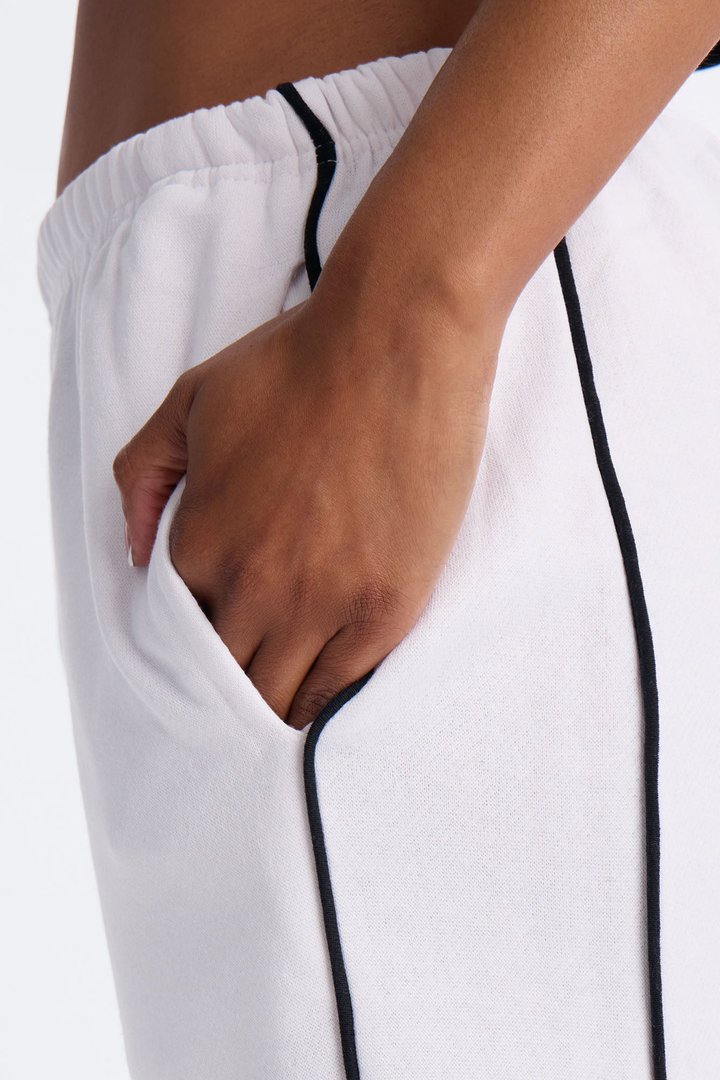 Just Vibin Fleece Lounge Pant - White