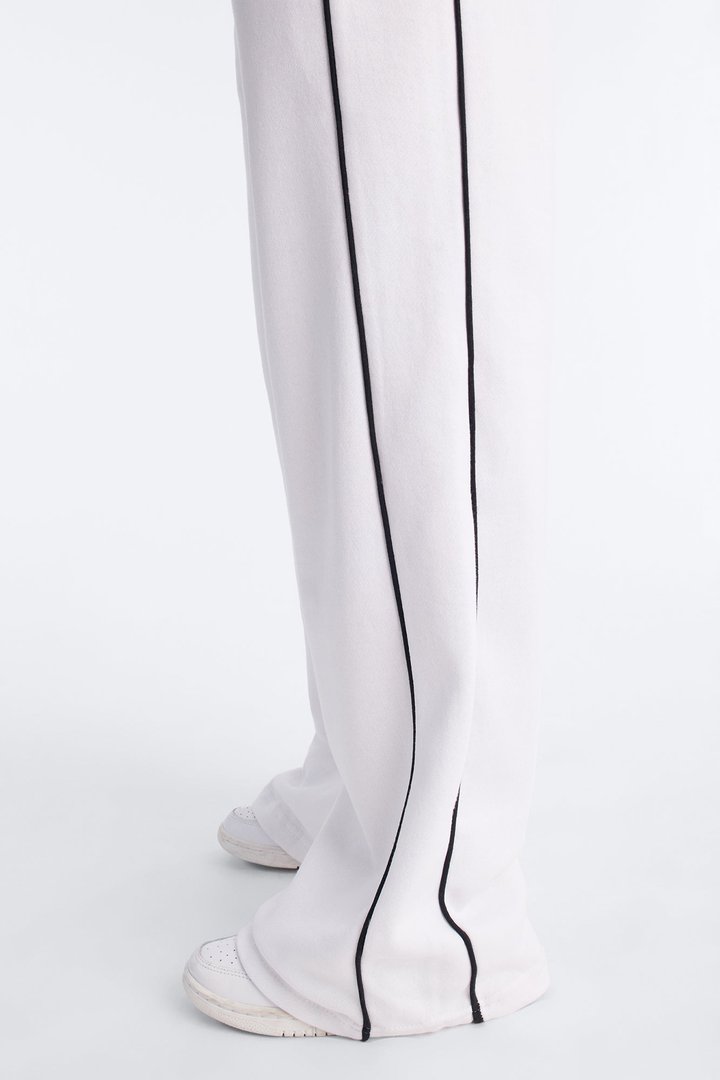 Just Vibin Fleece Lounge Pant - White