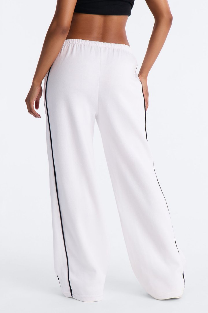 Just Vibin Fleece Lounge Pant - White