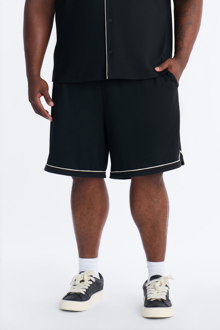 Relaxed Noir Shorts - Black