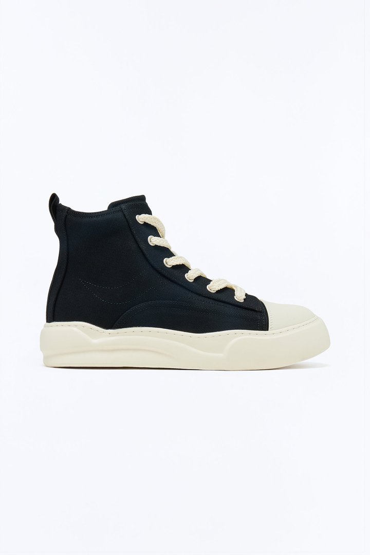 City Stride Canvas Chunky Hight Top Sneaker - Black