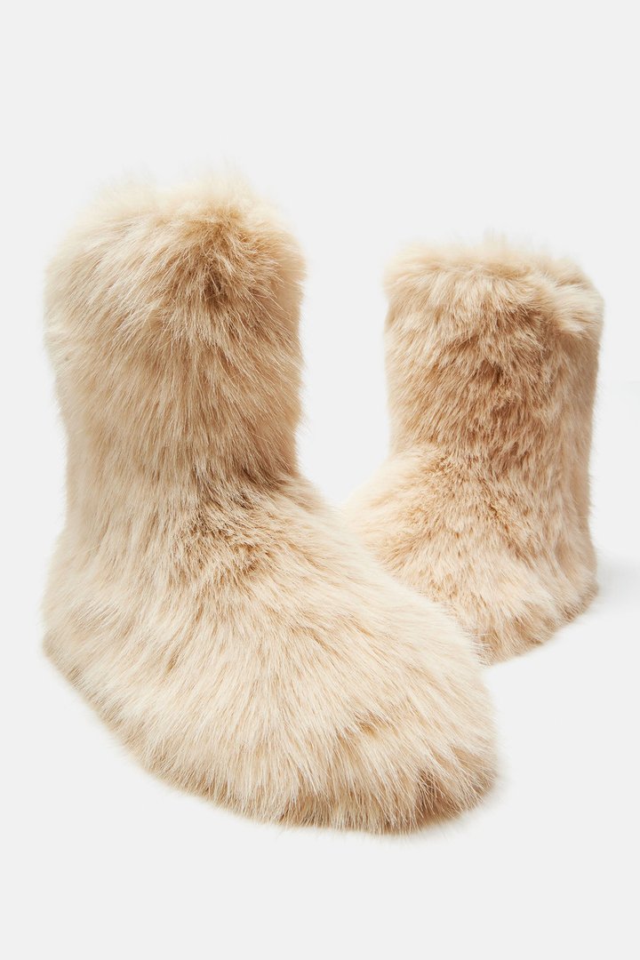 Chilly Days Booties - Beige