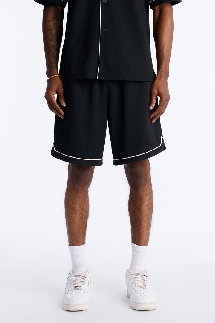 Relaxed Noir Shorts - Black