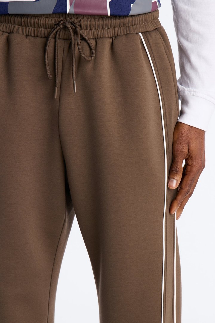 Straight Structured Fleece Piped Pant - Brown