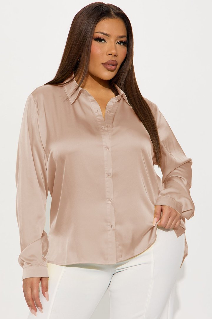 Smooth Talkin' Button Down Top - Taupe