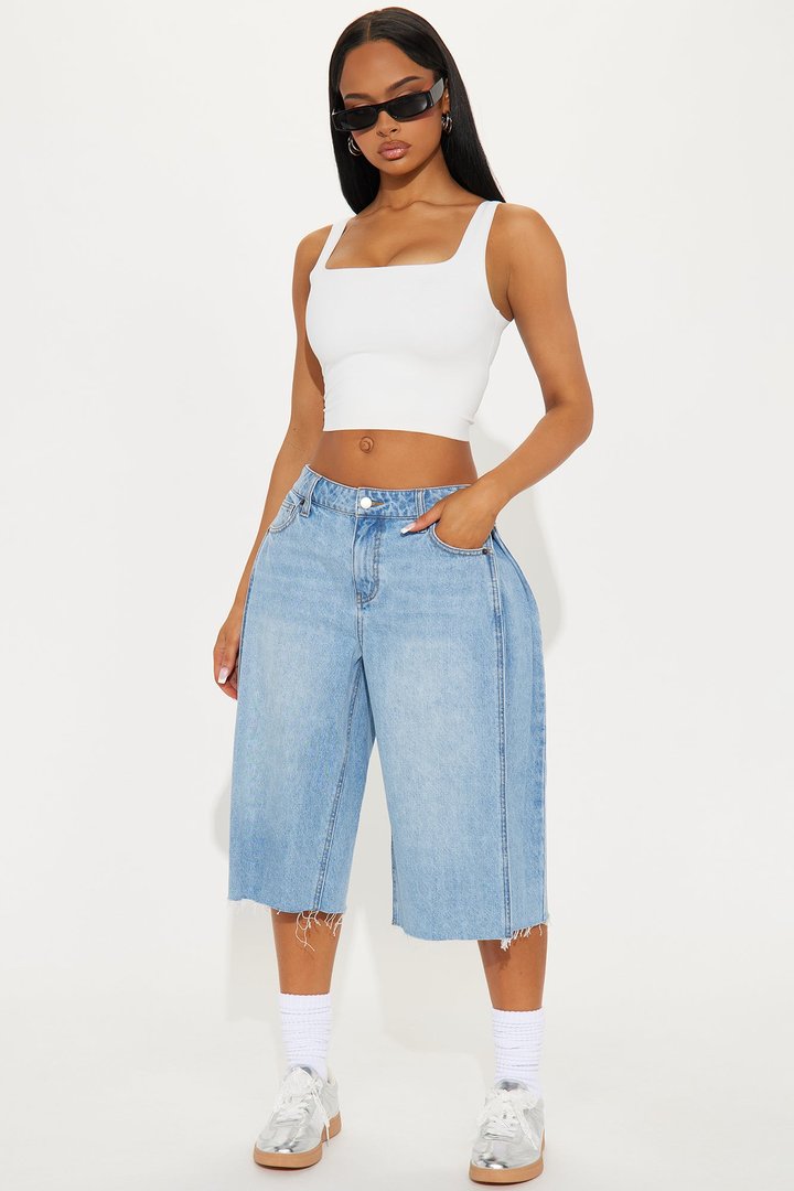Aleksa Pleated Non Stretch Denim Jorts - Light Wash