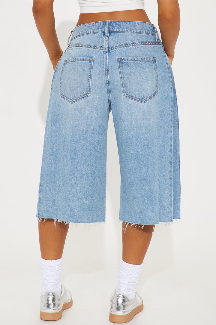 Aleksa Pleated Non Stretch Denim Jorts - Light Wash