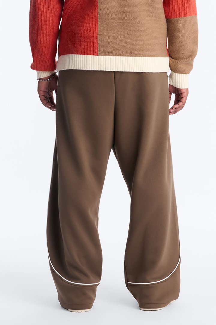 Straight Structured Fleece Piped Pant - Brown