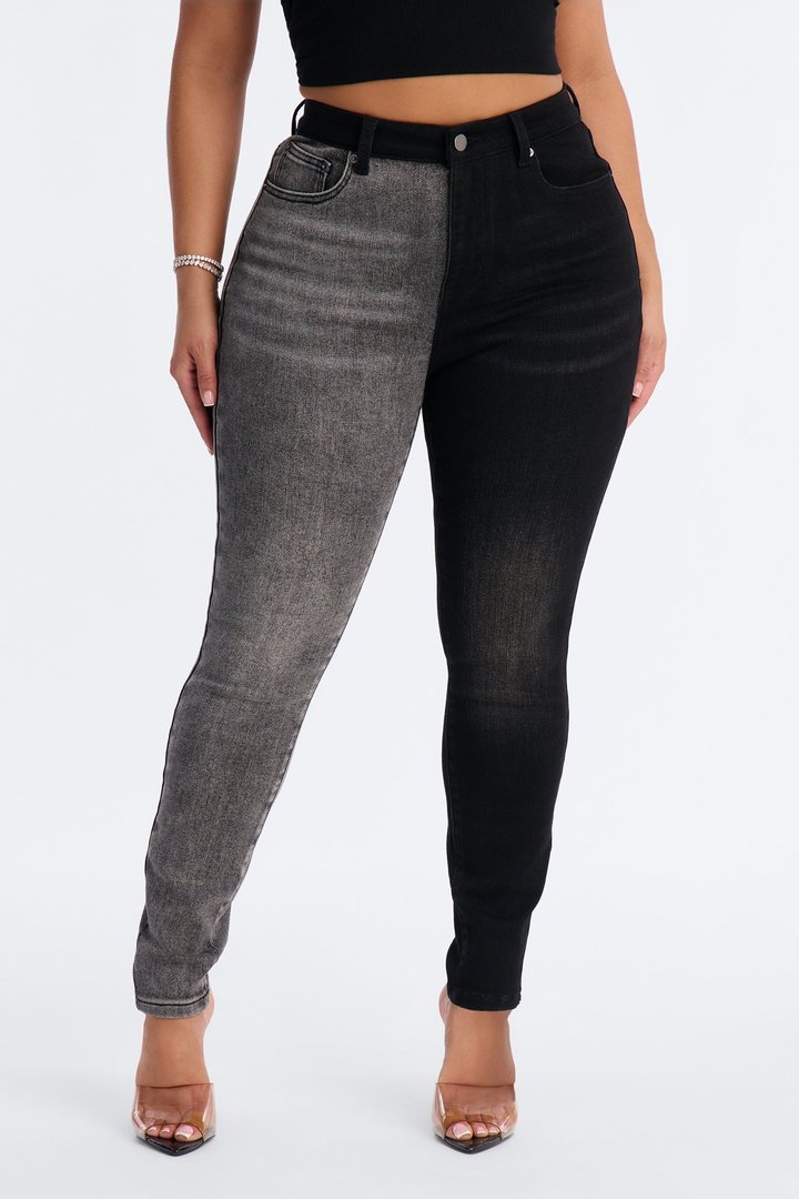 Second Guessing Stretch Skinny Jeans - Black/combo
