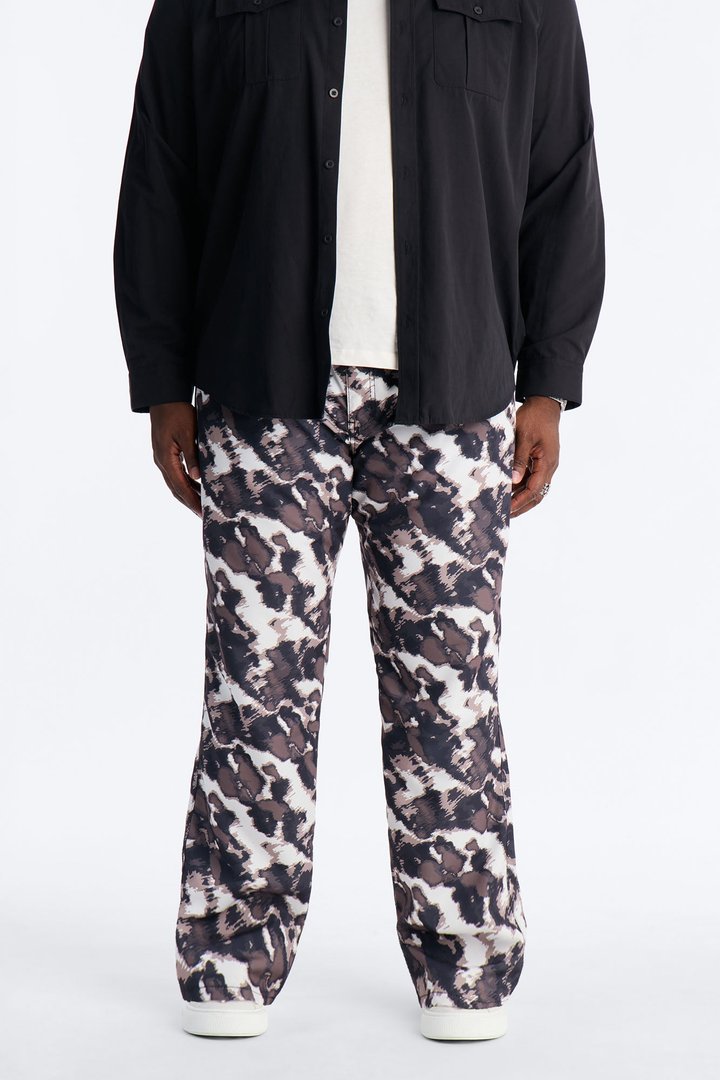 Straight Distorted Print Pant - Black