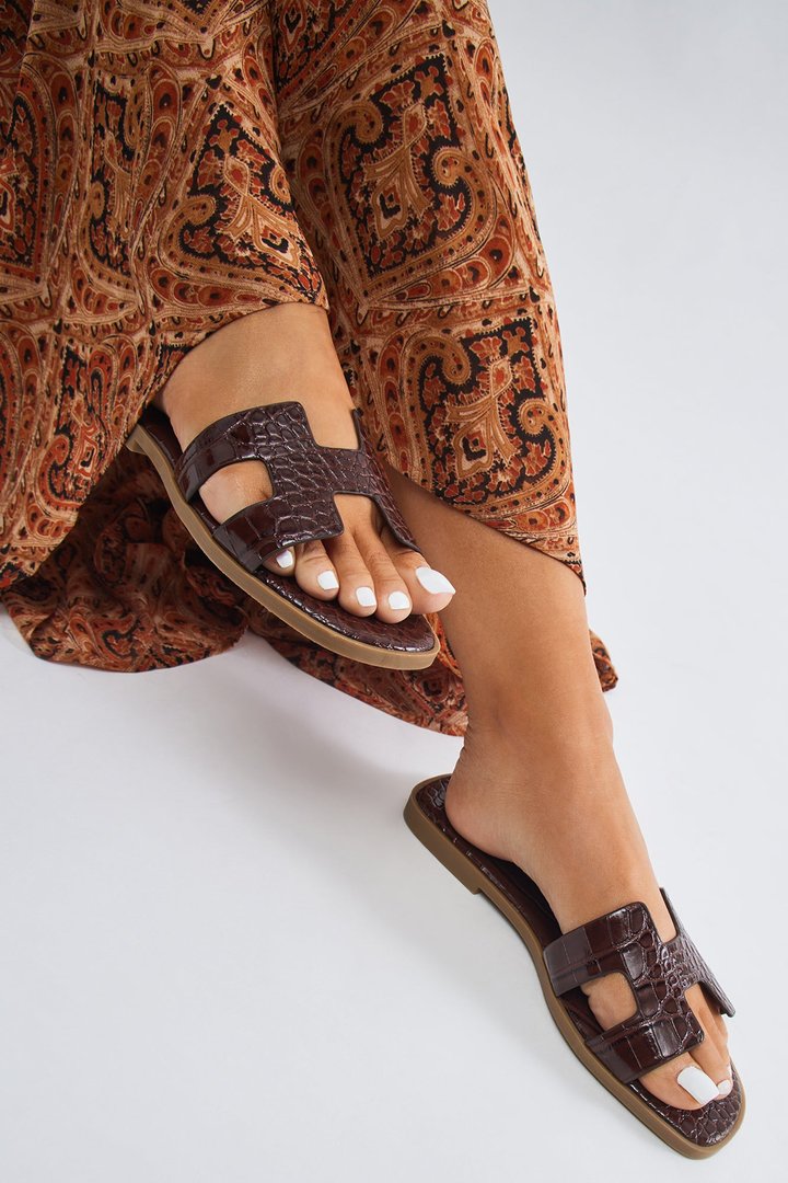 Slice Of Paradise Flat Sandals - Chocolate