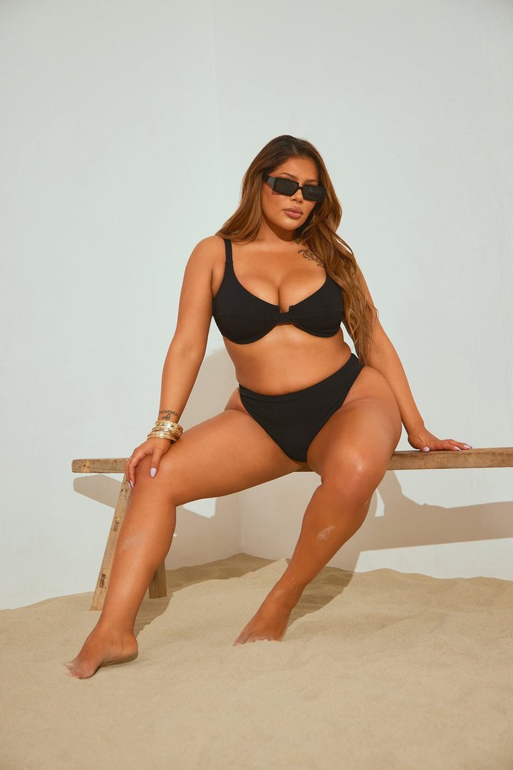 Relaxing All Summer Underwire 2 Piece Bikini - Black