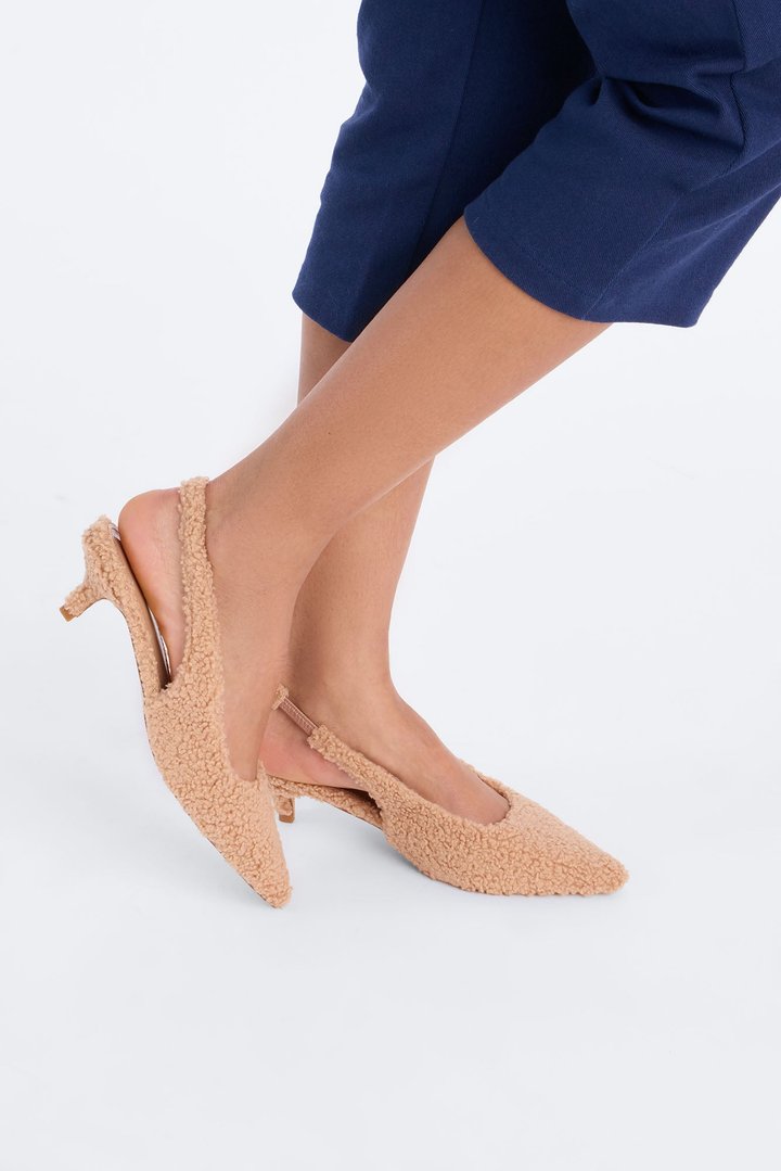 Suku Sherpa Kitten Heel Pumps - Nude