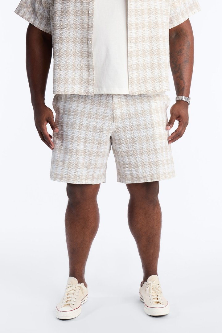 Relaxed Chess Check Seersucker Short - Tan