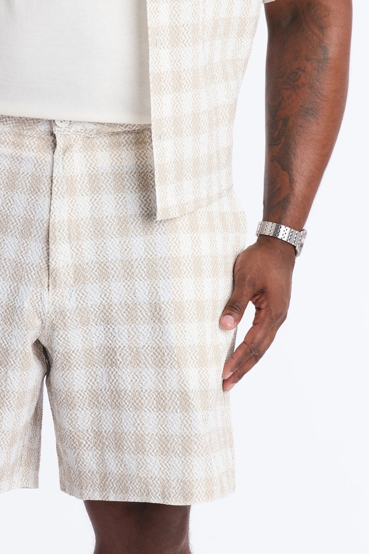 Relaxed Chess Check Seersucker Short - Tan