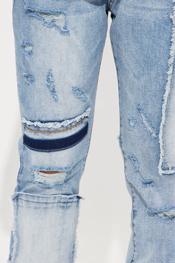 Mini Seam Frey Front Rip Knee Flare Pant - Medium Wash