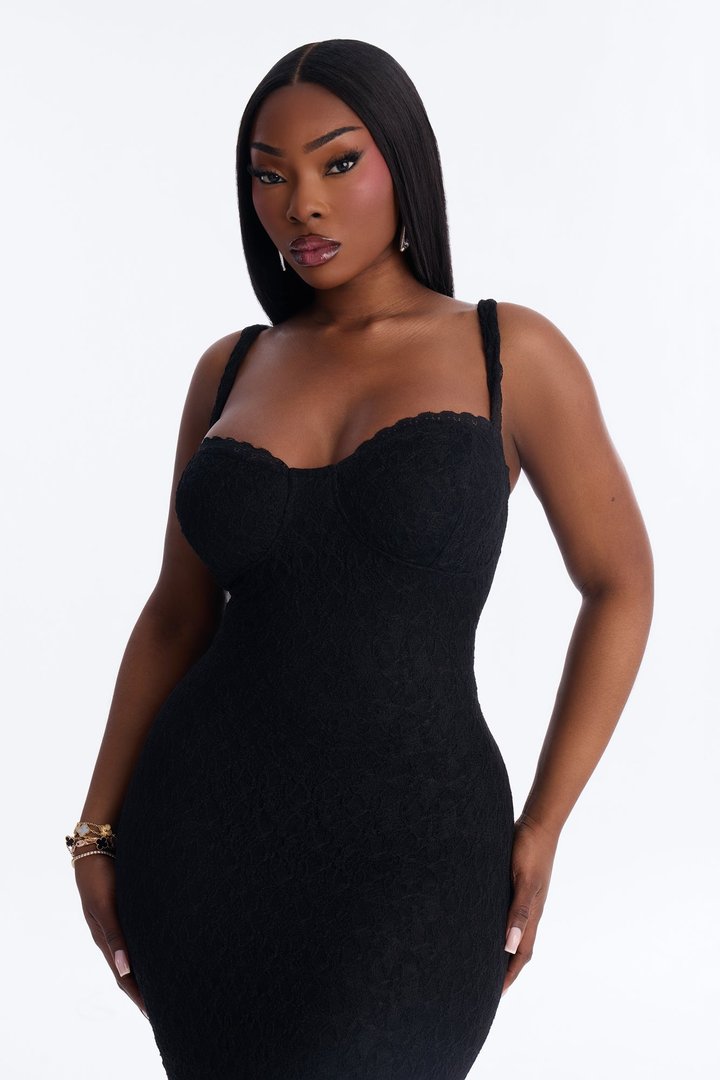 Cleo Lace Maxi Dress - Black