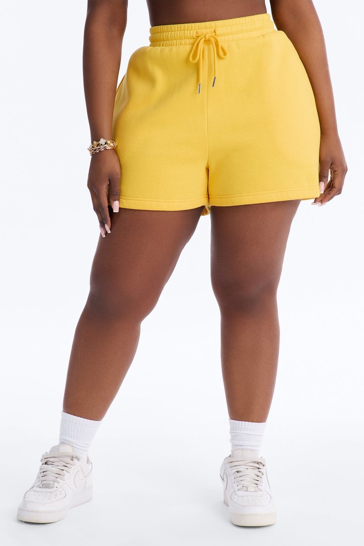 Play No Games Sweatshorts - Yellow