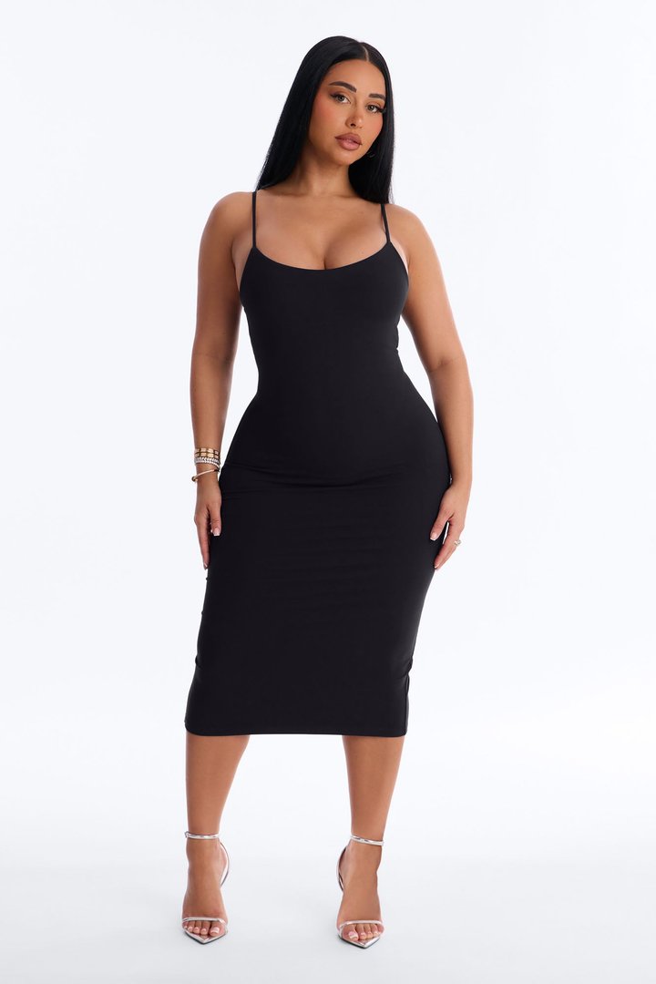 Lylah Double Lined Midi Dress - Black