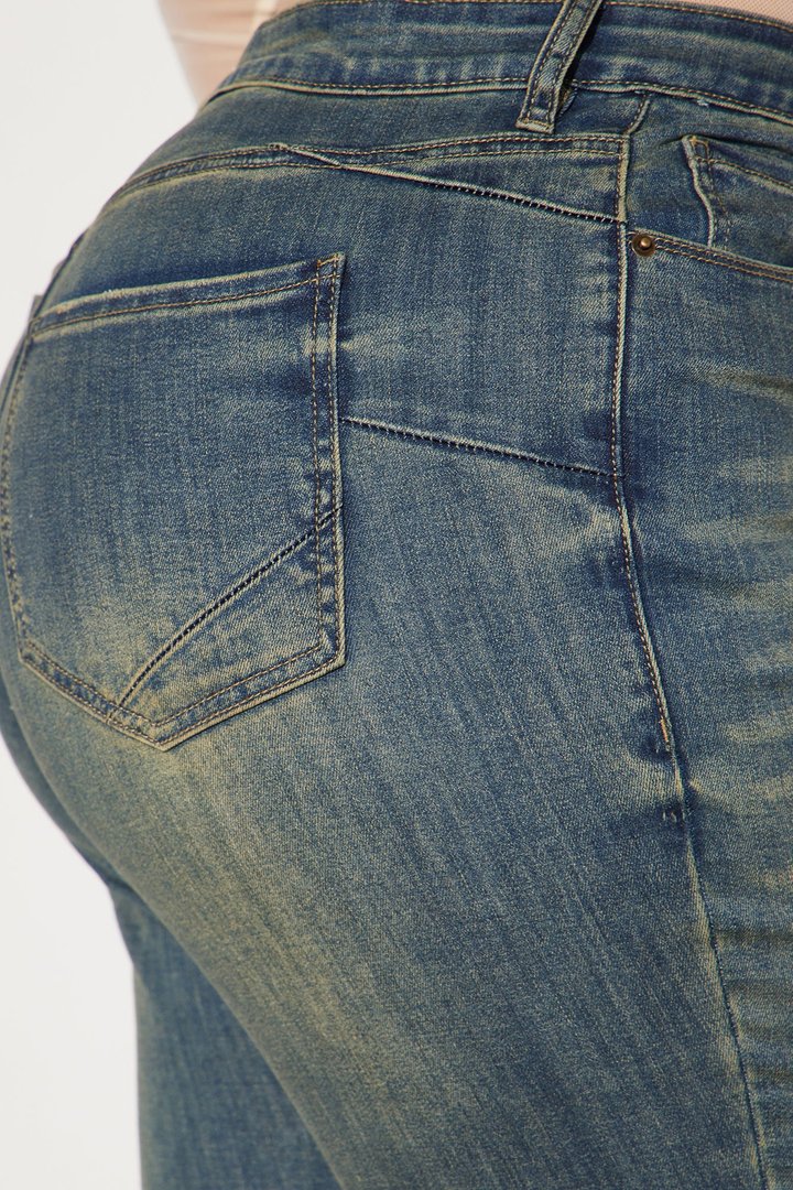 Isla Sculpting Skinny Jeans - Medium Wash