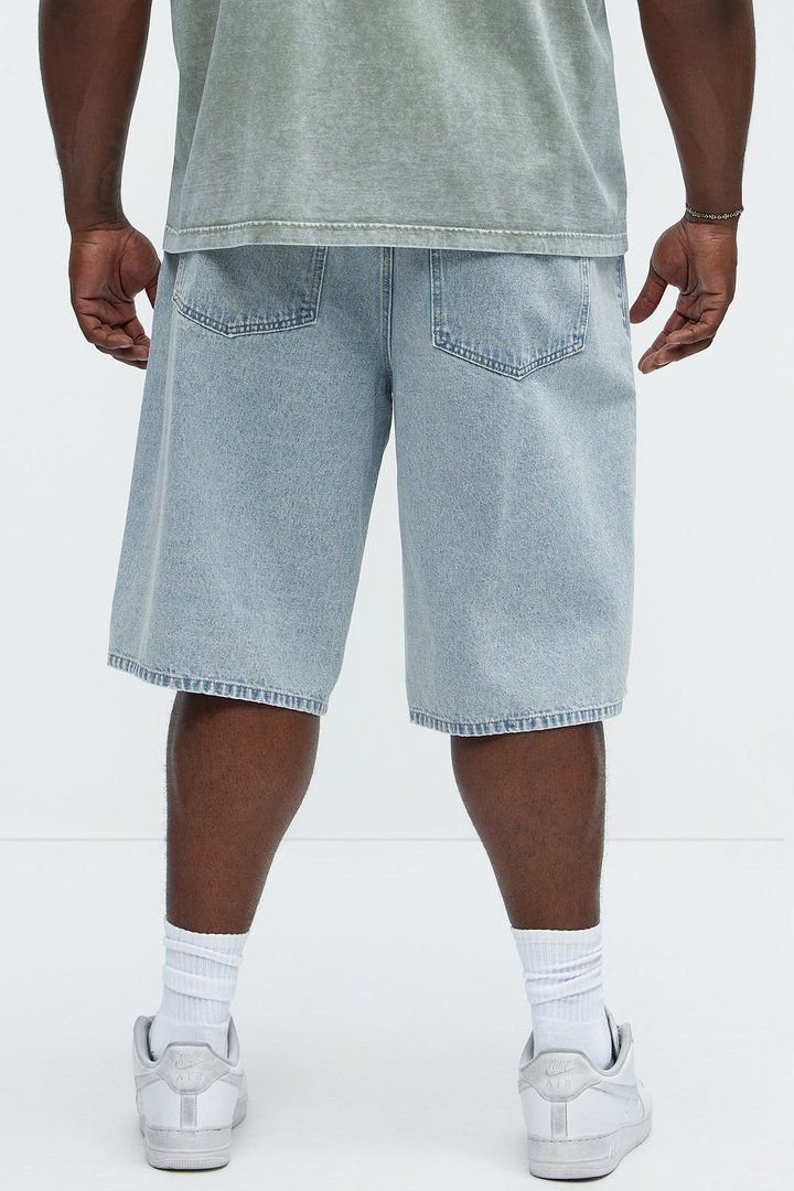 Colin Baggy Denim Short - Light Wash