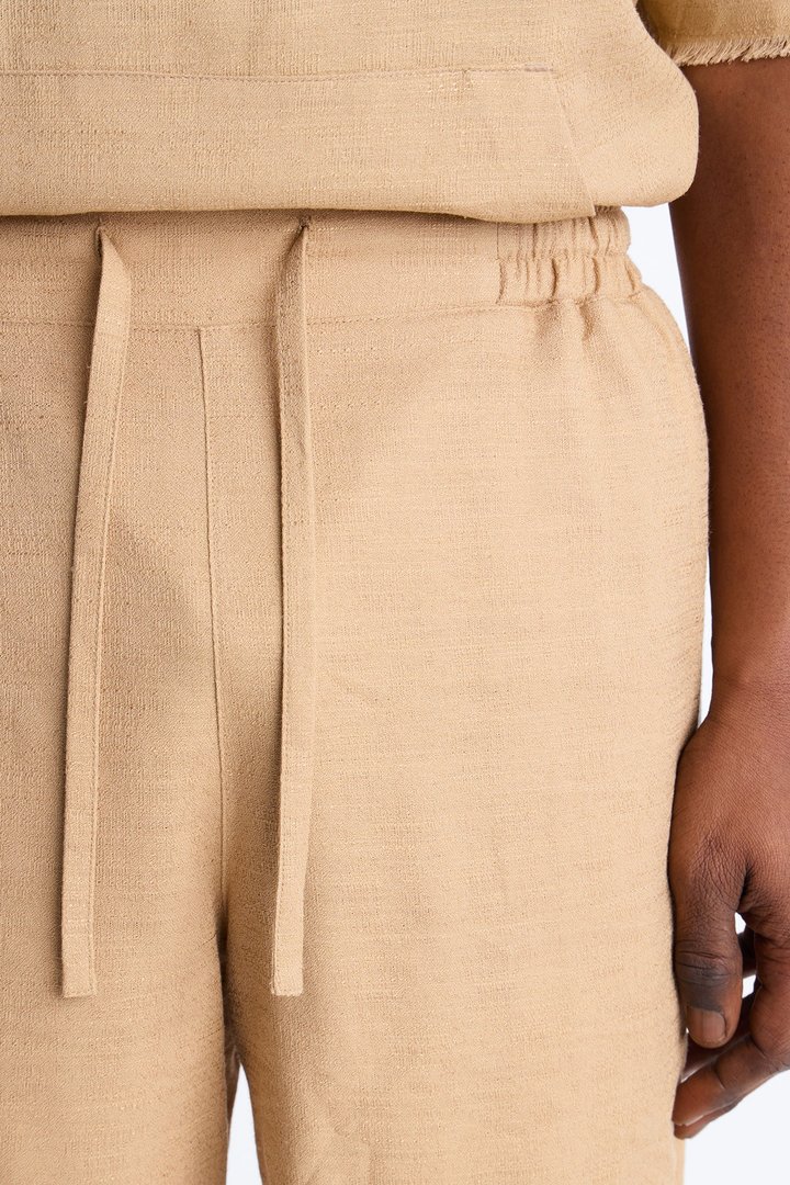 Relaxed Tropic Fearless Frayed Short - Tan