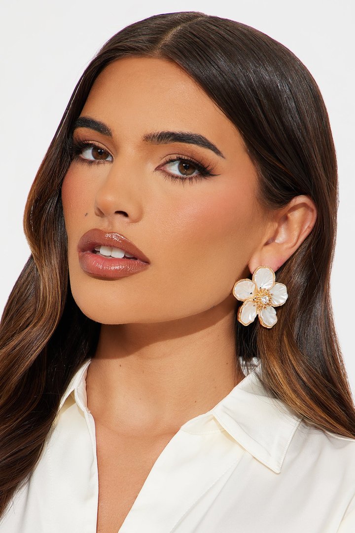 Forever On Vacation Earrings - Ivory/combo
