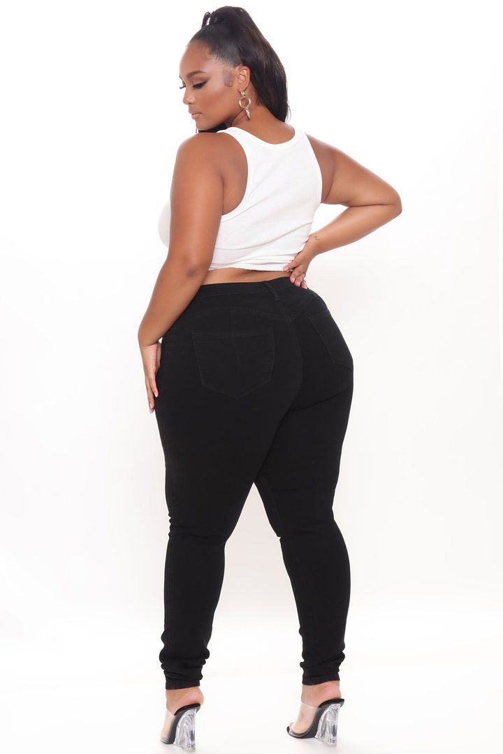 Classic Beauty Booty Lifter Skinny Jeans - Black