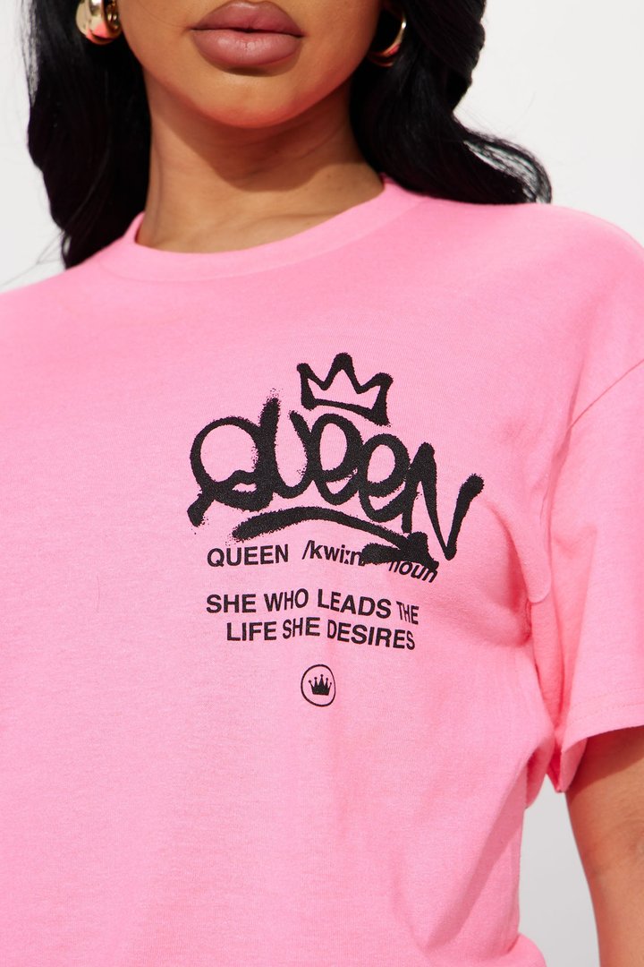 Queen Energy Graphic Tee - Hot Pink