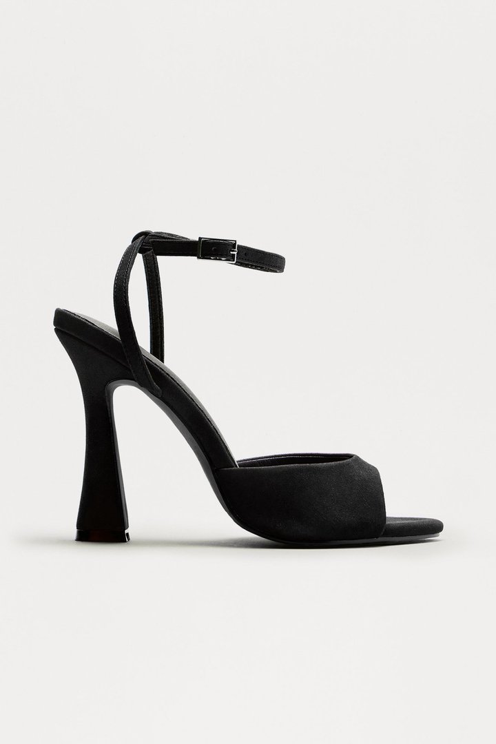 Momento Ankle Strap Heels - Black