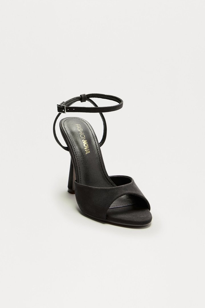 Momento Ankle Strap Heels - Black