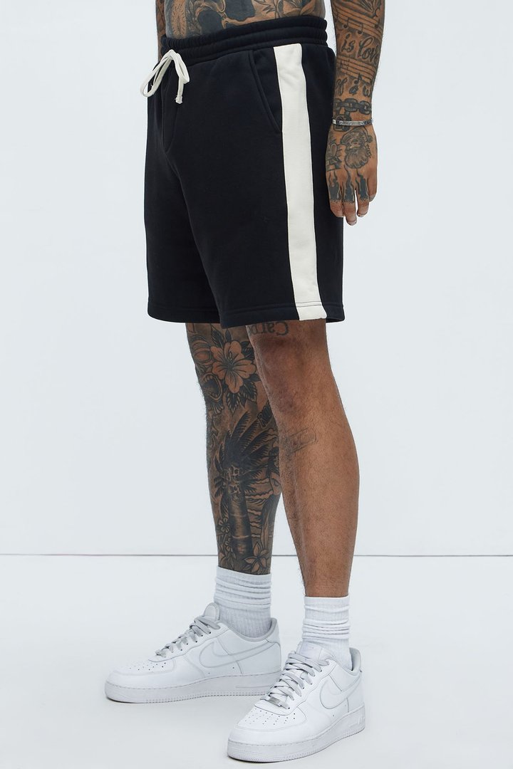 Tayson Oversized Heavyweight Striped Shorts - Black