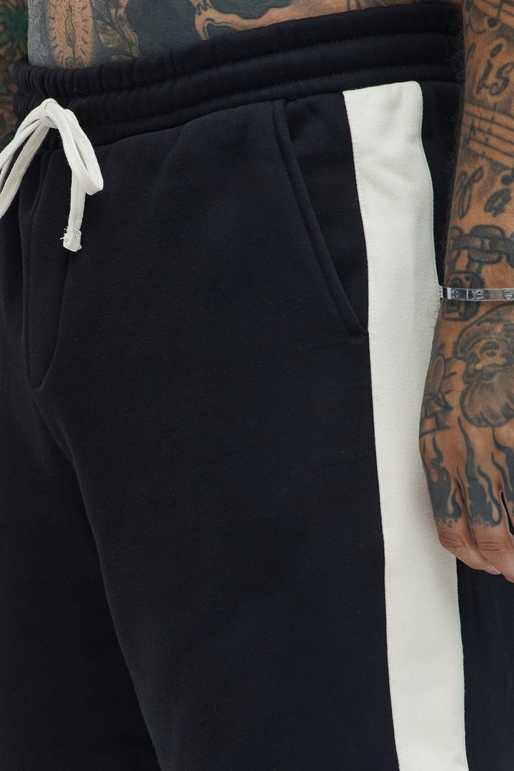 Tayson Oversized Heavyweight Striped Shorts - Black