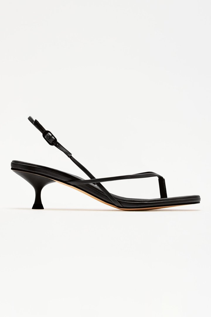 Looking Fab Kitten Heels - Black