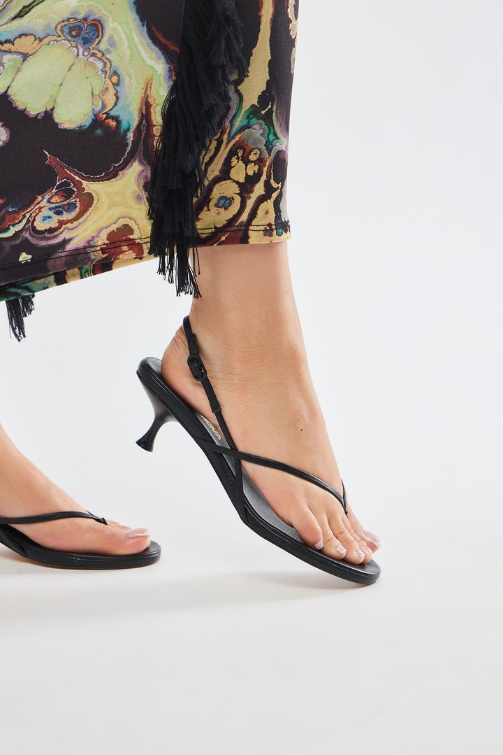 Looking Fab Kitten Heels - Black